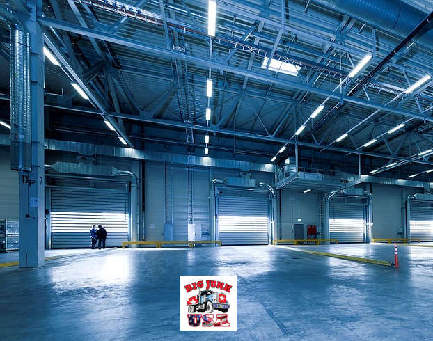 Affordable move out cleaning services Castro Valley, you have to make sure that the previous tenant’s property is removed, and that only new, or furniture belonging to the house remains in the property, before you have that for sale sign! 